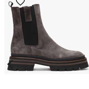 ALPE | Allspice Grey Suede Elongated Chelsea Boots Made in Spain